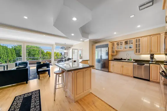 2208 Chairlift Road, West Vancouver For Sale - image 14