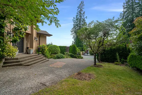 2208 Chairlift Road, West Vancouver For Sale - image 39