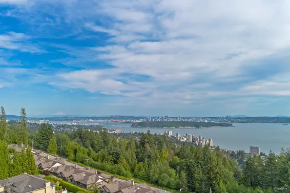 2208 Chairlift Road, West Vancouver For Sale - image 6