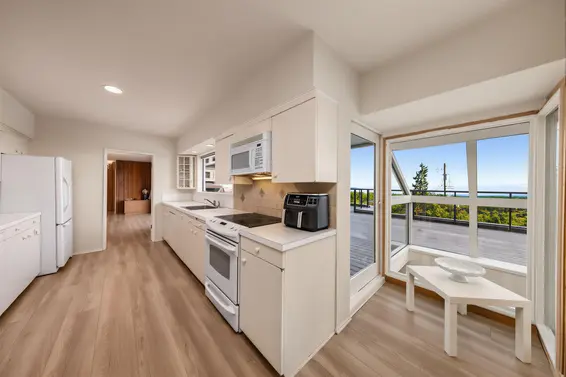 875 Eyremount Drive, West Vancouver For Sale - image 21