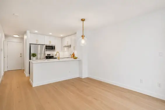 306 124 West 3rd Street, North Vancouver For Sale - image 10