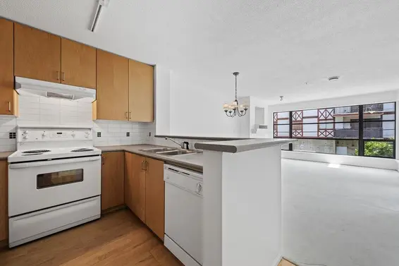 306 124 West 3rd Street, North Vancouver For Sale - image 12
