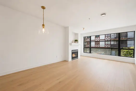 306 124 West 3rd Street, North Vancouver For Sale - image 2