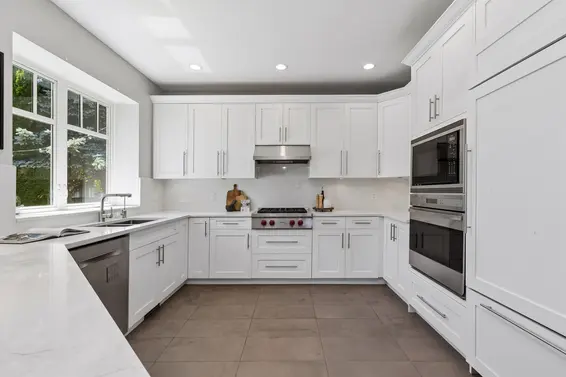 4789 Headland Drive, West Vancouver For Sale - image 9