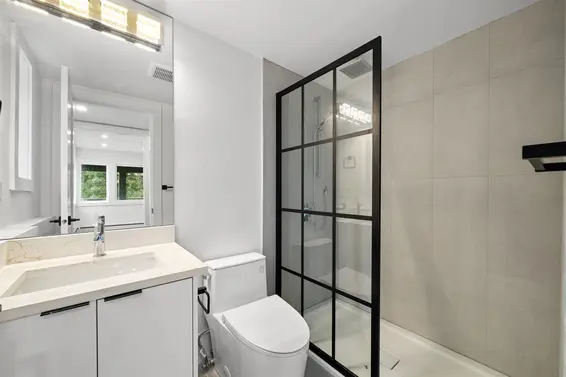 6230 Summit Avenue, West Vancouver For Sale - image 23