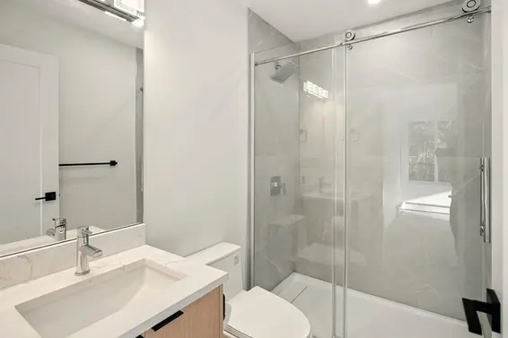 6230 Summit Avenue, West Vancouver For Sale - image 26