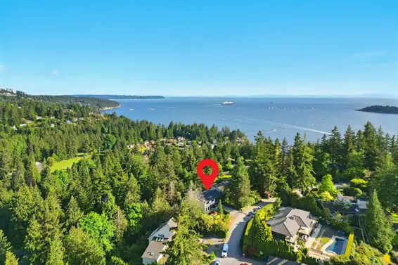 6230 Summit Avenue, West Vancouver For Sale - image 39