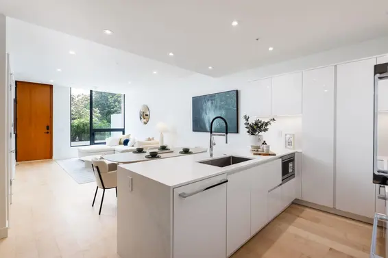 TH8 135 East 13th Street, North Vancouver For Sale - image 12