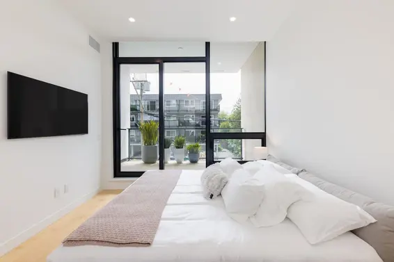 TH8 135 East 13th Street, North Vancouver For Sale - image 18