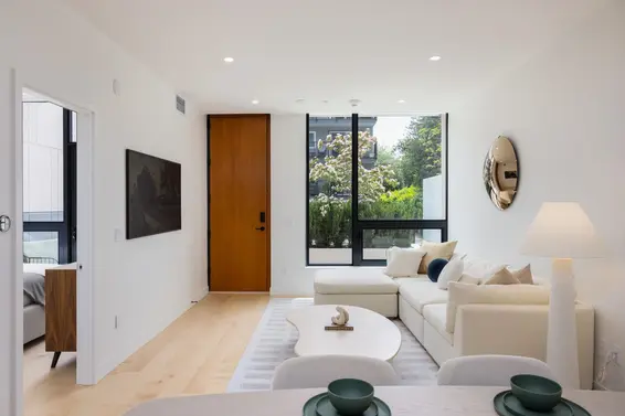 TH8 135 East 13th Street, North Vancouver For Sale - image 3