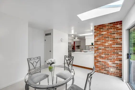 1372 Riverside Drive, North Vancouver For Sale - image 14