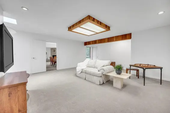 1372 Riverside Drive, North Vancouver For Sale - image 17