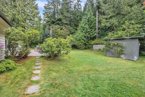 1372 Riverside Drive, North Vancouver For Sale - image 32