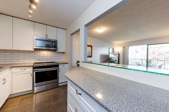 212 236 West 2nd Street, North Vancouver For Sale - image 17