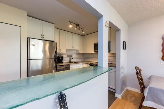 212 236 West 2nd Street, North Vancouver For Sale - image 18