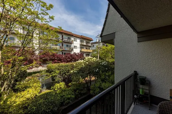 212 236 West 2nd Street, North Vancouver For Sale - image 8