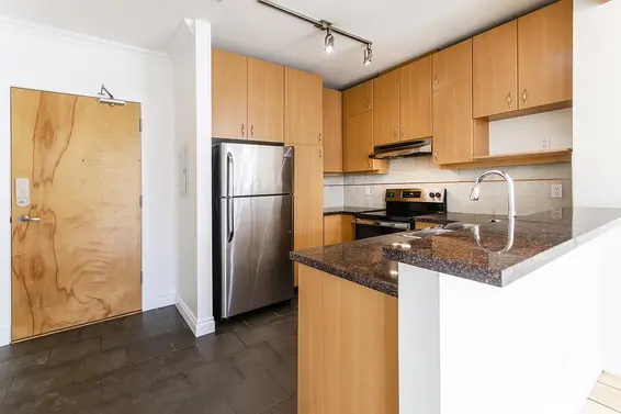 580 Raven Woods Drive, North Vancouver For Sale - image 10