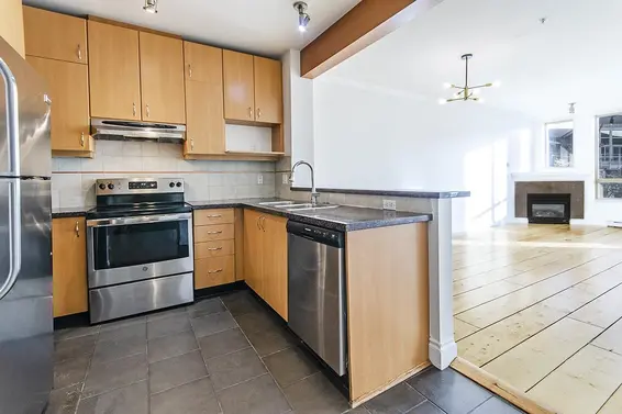 580 Raven Woods Drive, North Vancouver For Sale - image 11