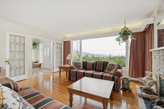 72 Bonnymuir Drive, West Vancouver For Sale - image 10