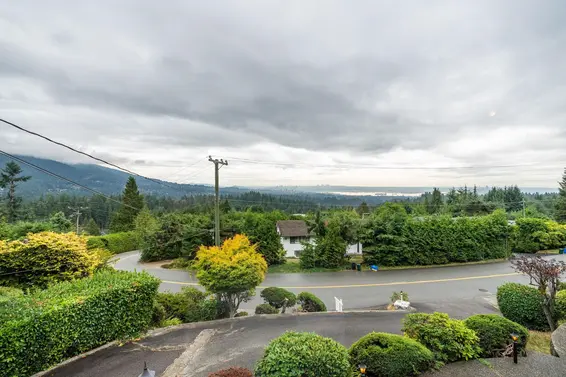 72 Bonnymuir Drive, West Vancouver For Sale - image 33