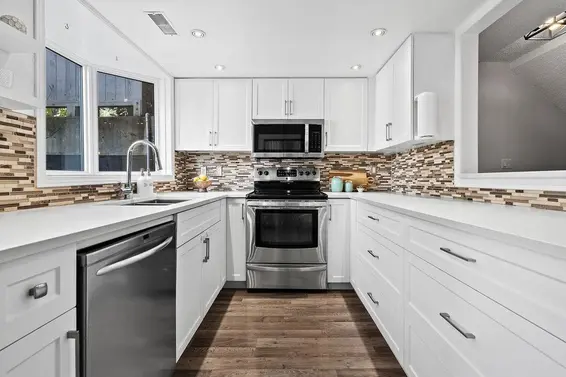 26 230 West 15th Street, North Vancouver For Sale - image 14