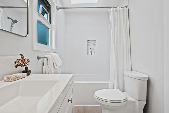 26 230 West 15th Street, North Vancouver For Sale - image 23