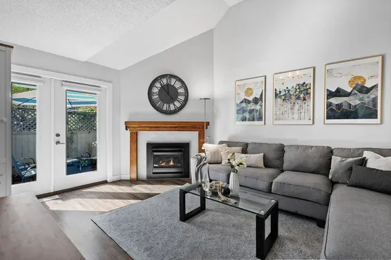 26 230 West 15th Street, North Vancouver For Sale - image 3