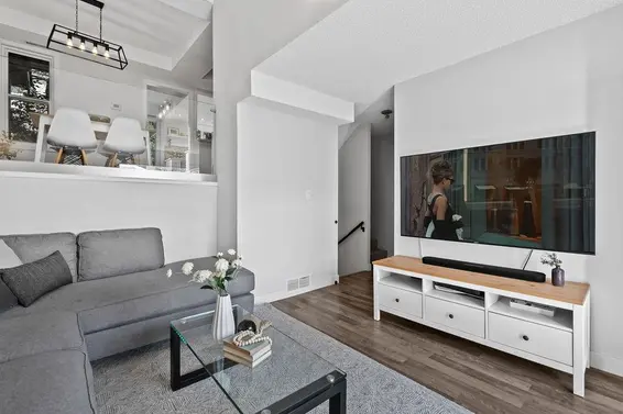 26 230 West 15th Street, North Vancouver For Sale - image 8