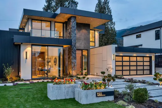 922 Wentworth Avenue, North Vancouver For Sale - image 3