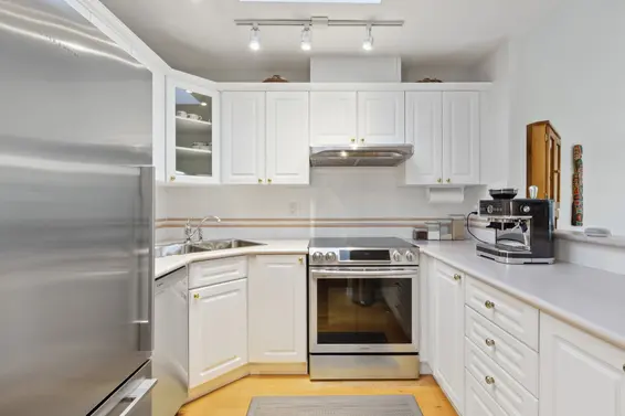 401 128 West 8th Street, North Vancouver For Sale - image 16