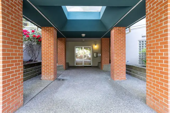 401 128 West 8th Street, North Vancouver For Sale - image 28