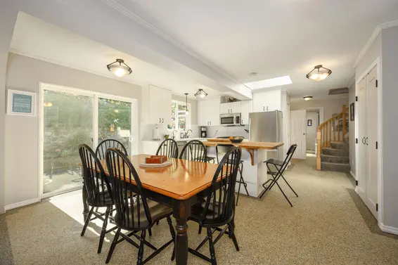 1747 Bellelynn Place, North Vancouver For Sale - image 11