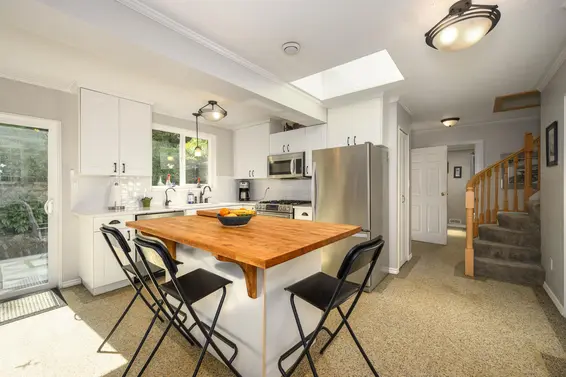 1747 Bellelynn Place, North Vancouver For Sale - image 12