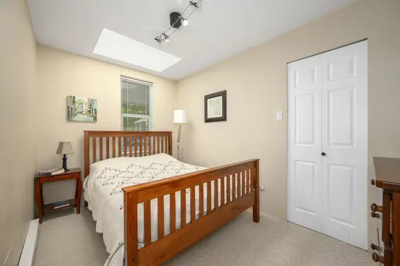 1747 Bellelynn Place, North Vancouver For Sale - image 21