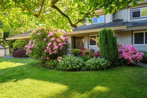 1747 Bellelynn Place, North Vancouver For Sale - image 34