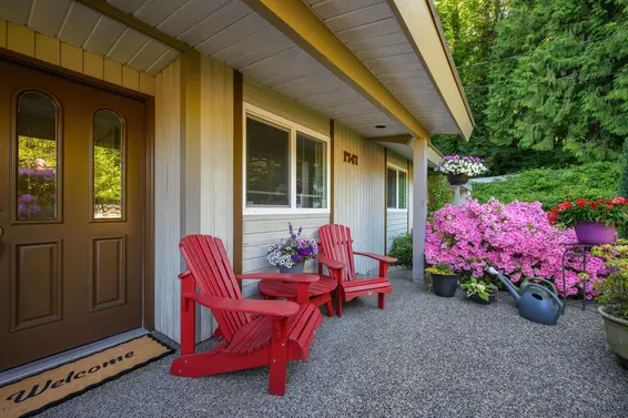 1747 Bellelynn Place, North Vancouver For Sale - image 4