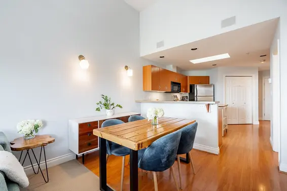 401 128 West 21st Street, North Vancouver For Sale - image 8