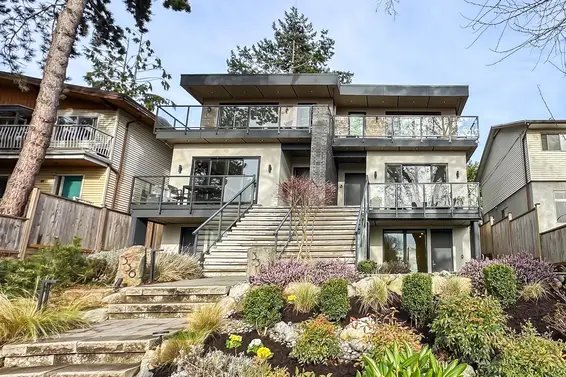 338 East 5th Street, North Vancouver