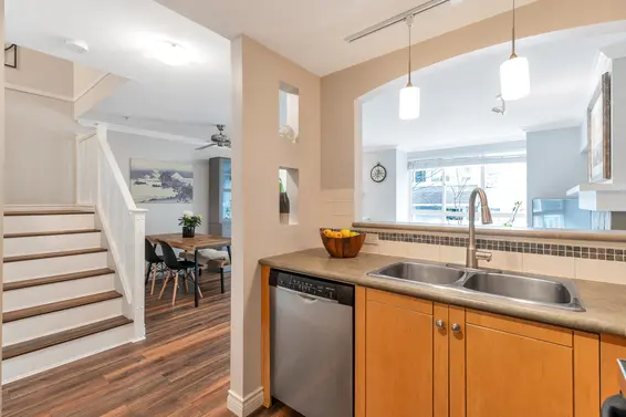 13 1073 Lynn Valley Road, North Vancouver For Sale - image 10