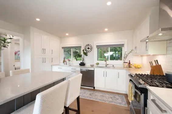 3067 Plymouth Drive, North Vancouver For Sale - image 7