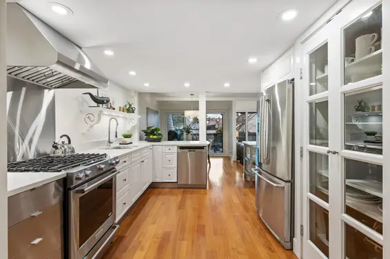 25 4957 Marine Drive, West Vancouver For Sale - image 10