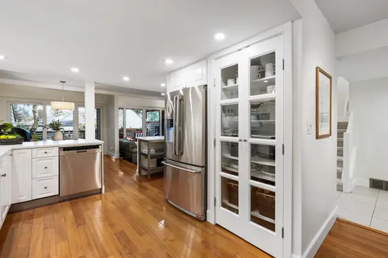 25 4957 Marine Drive, West Vancouver For Sale - image 12