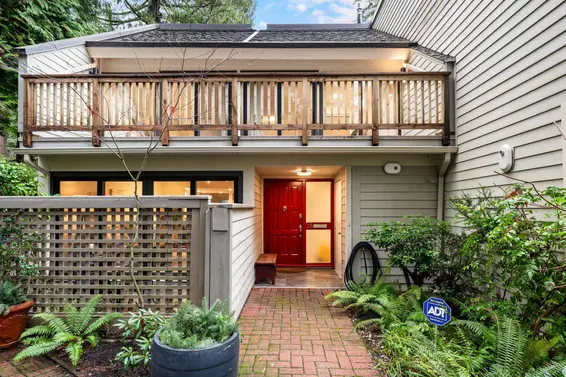 25 4957 Marine Drive, West Vancouver For Sale - image 2