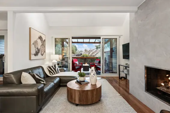 25 4957 Marine Drive, West Vancouver For Sale - image 4