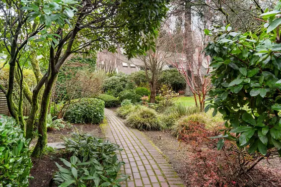 25 4957 Marine Drive, West Vancouver For Sale - image 40