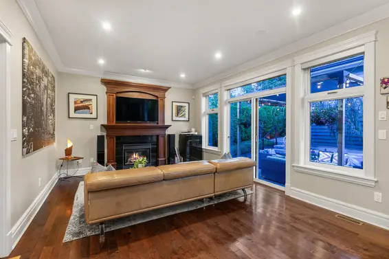 452 Tempe Crescent, North Vancouver For Sale - image 17
