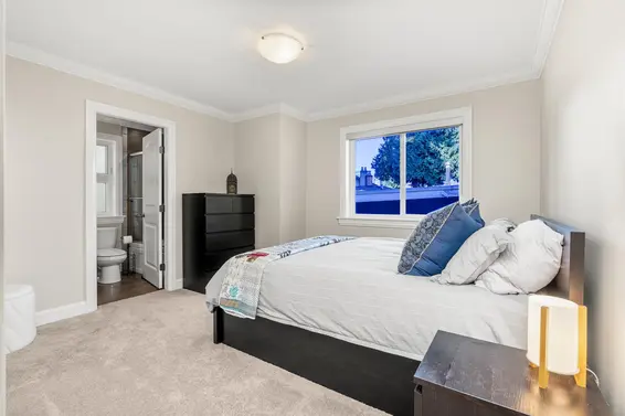 452 Tempe Crescent, North Vancouver For Sale - image 30