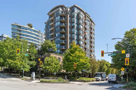 211 170 West 1St Street, North Vancouver