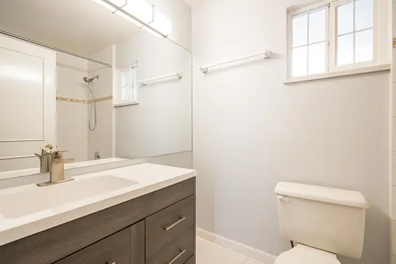 323 East Keith Road, North Vancouver For Sale - image 18