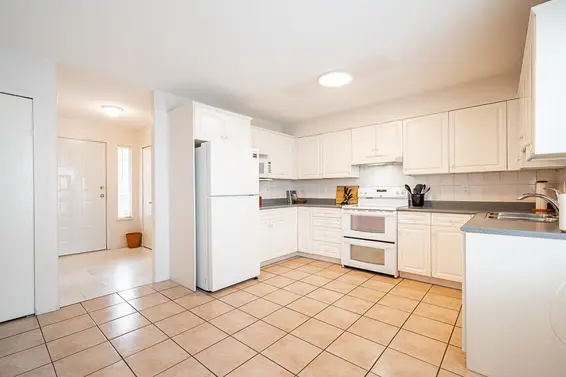 323 East Keith Road, North Vancouver For Sale - image 6